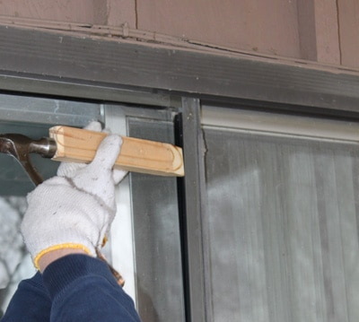 How To Remove Glass From Aluminum Door?