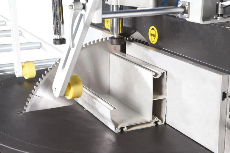 How To Choose The Right Aluminum Profile Cutting Machine