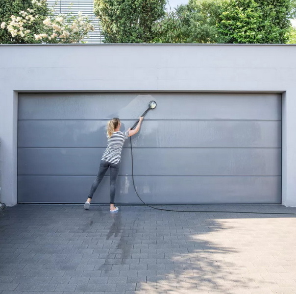 How To Xlean Garage Aluminum Door?