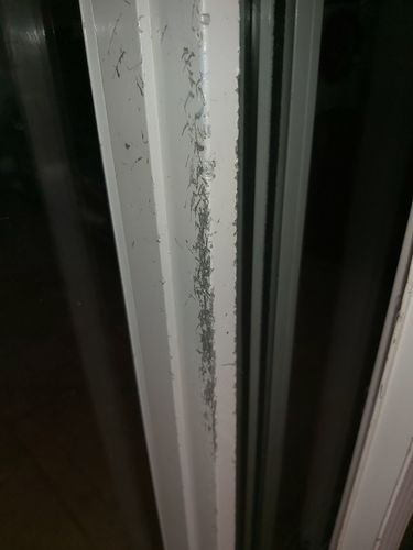 Remove Scratches From black Aluminum Doors_4