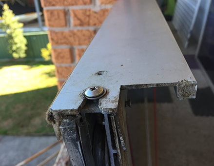how to replace aluminum sliding door with vinyl_3