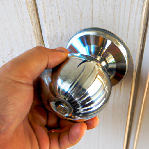 Put Aluminum Foil on silvre Door Knobs _2