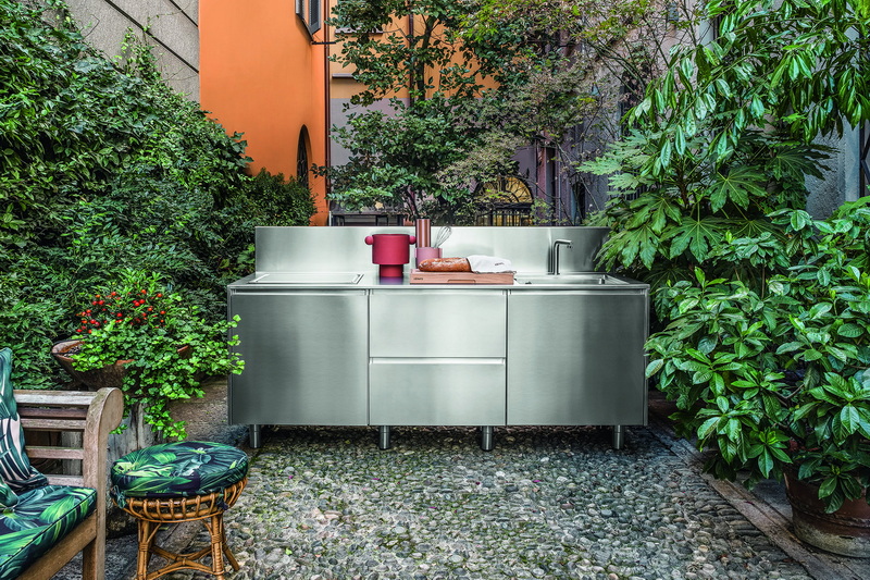 Stainless Steel Durability Outdoors
