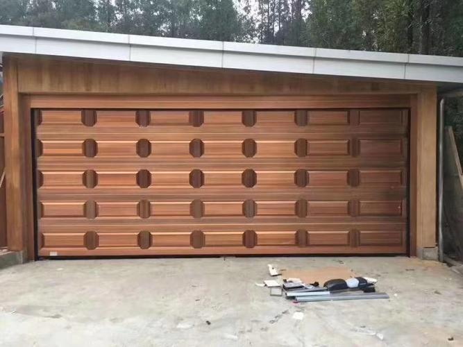 how to paint huge aluminum garage door faux wood_3